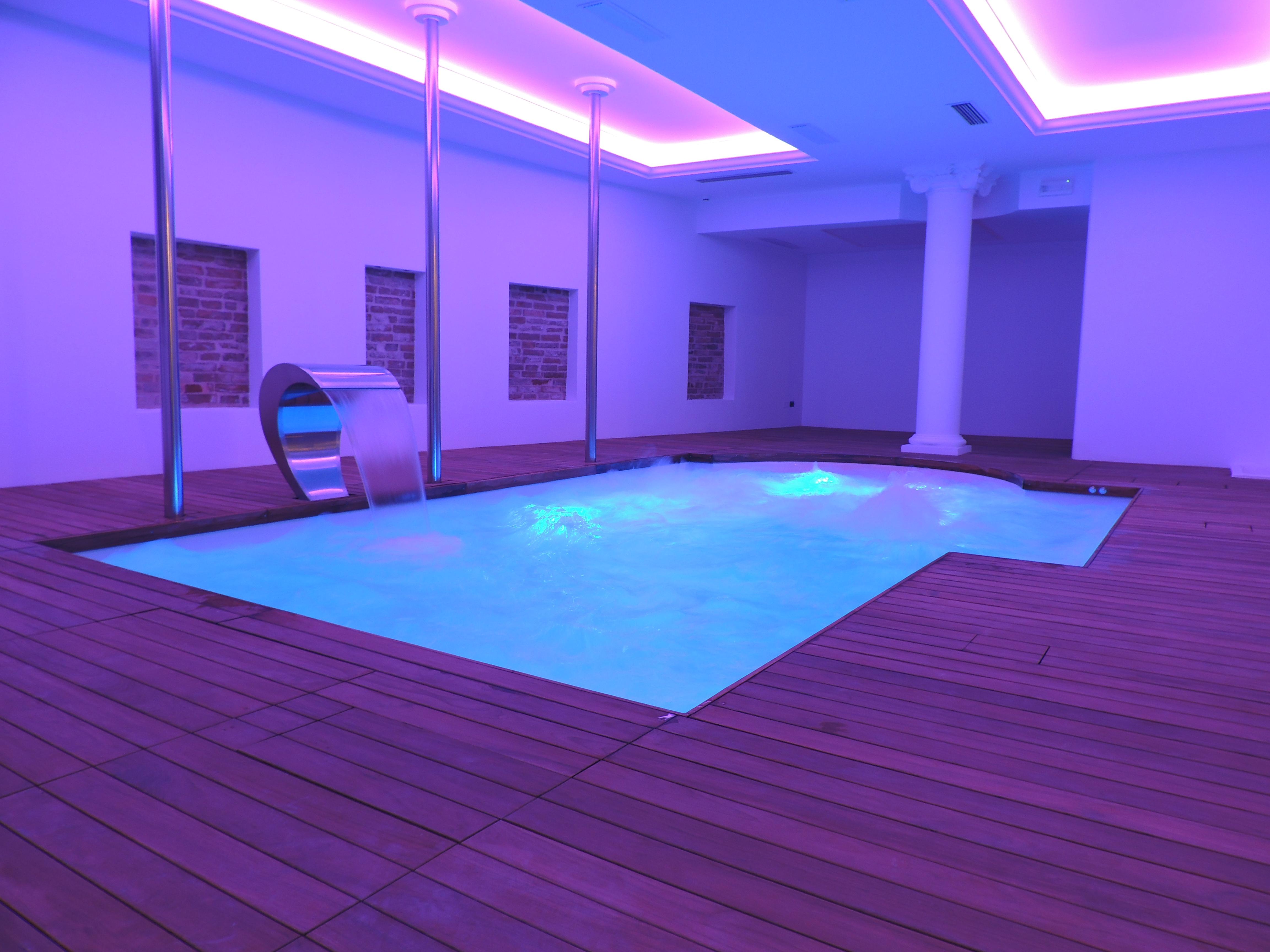 Hotel Vittoria Pesaro Exterior photo A rendering of a swimming pool